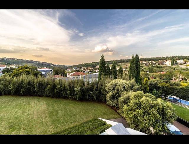 5 BEDROOM HOUSE FOR SALE IN WATERKLOOF RIDGE